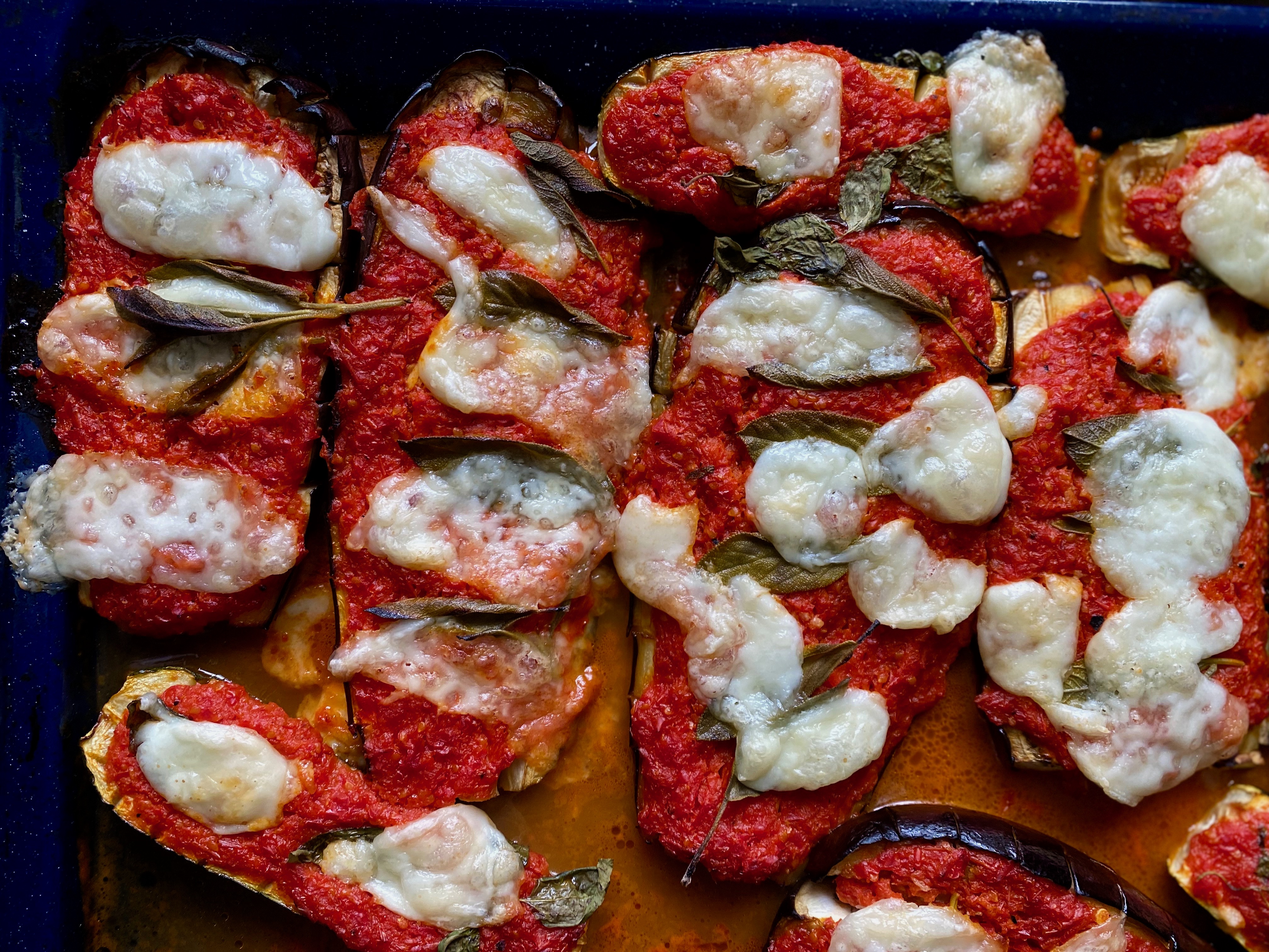 Überbackenes Sommergemüse aus dem Ofen Überbackenes Sommergemüse aus dem Ofen | ueberbackeneauberginen.jpg