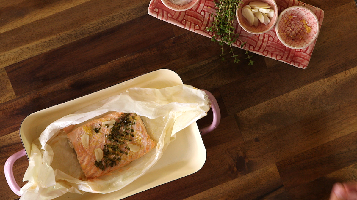 Thymian-Zitronen-Lachs im Pergamentpapier Thymian-Zitronen-Lachs im Pergamentpapier | fischinpergamentpapier.jpg