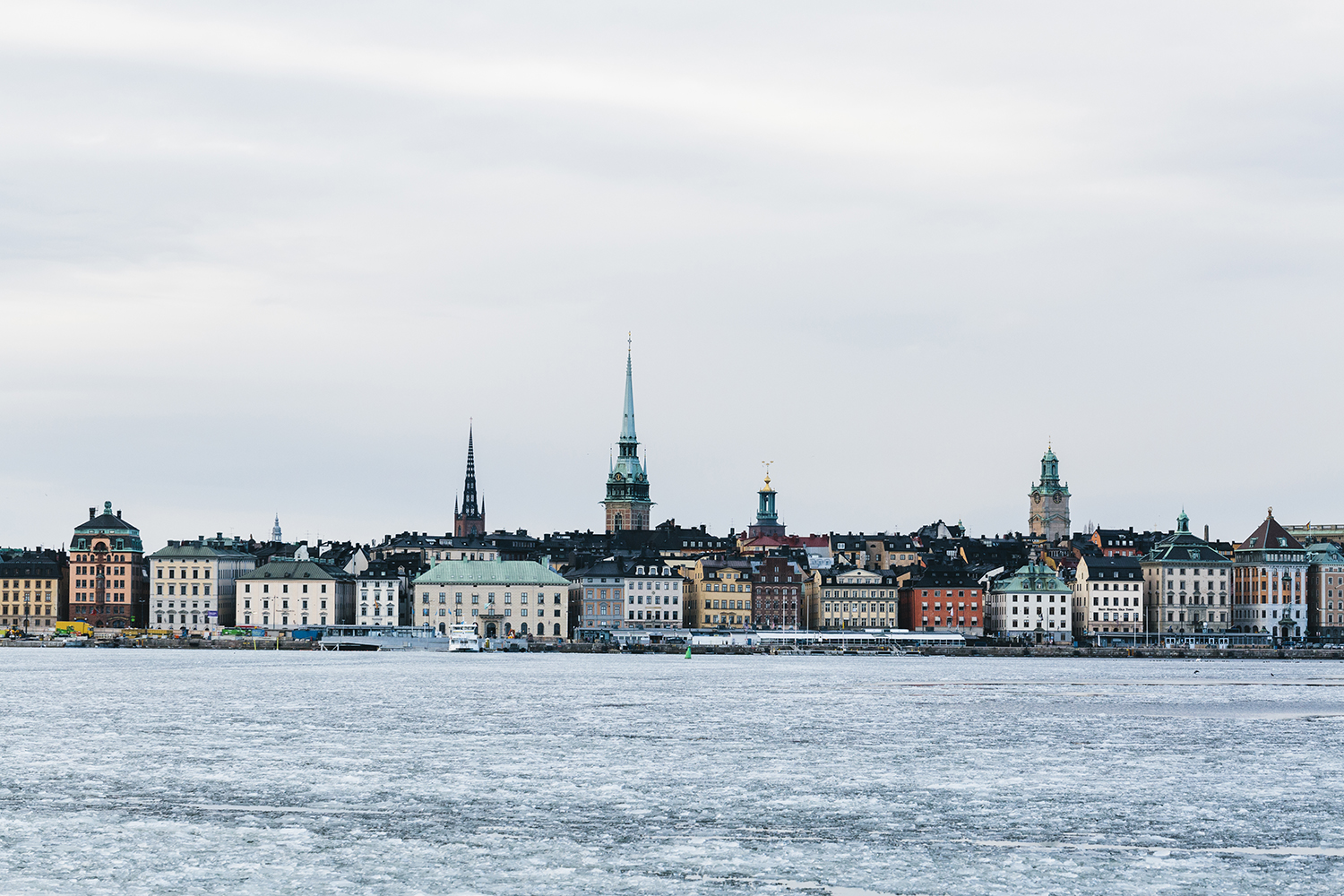 Granola mit Joghurtcreme | Winterbackbuch_Stadt_Mood-1.jpg
