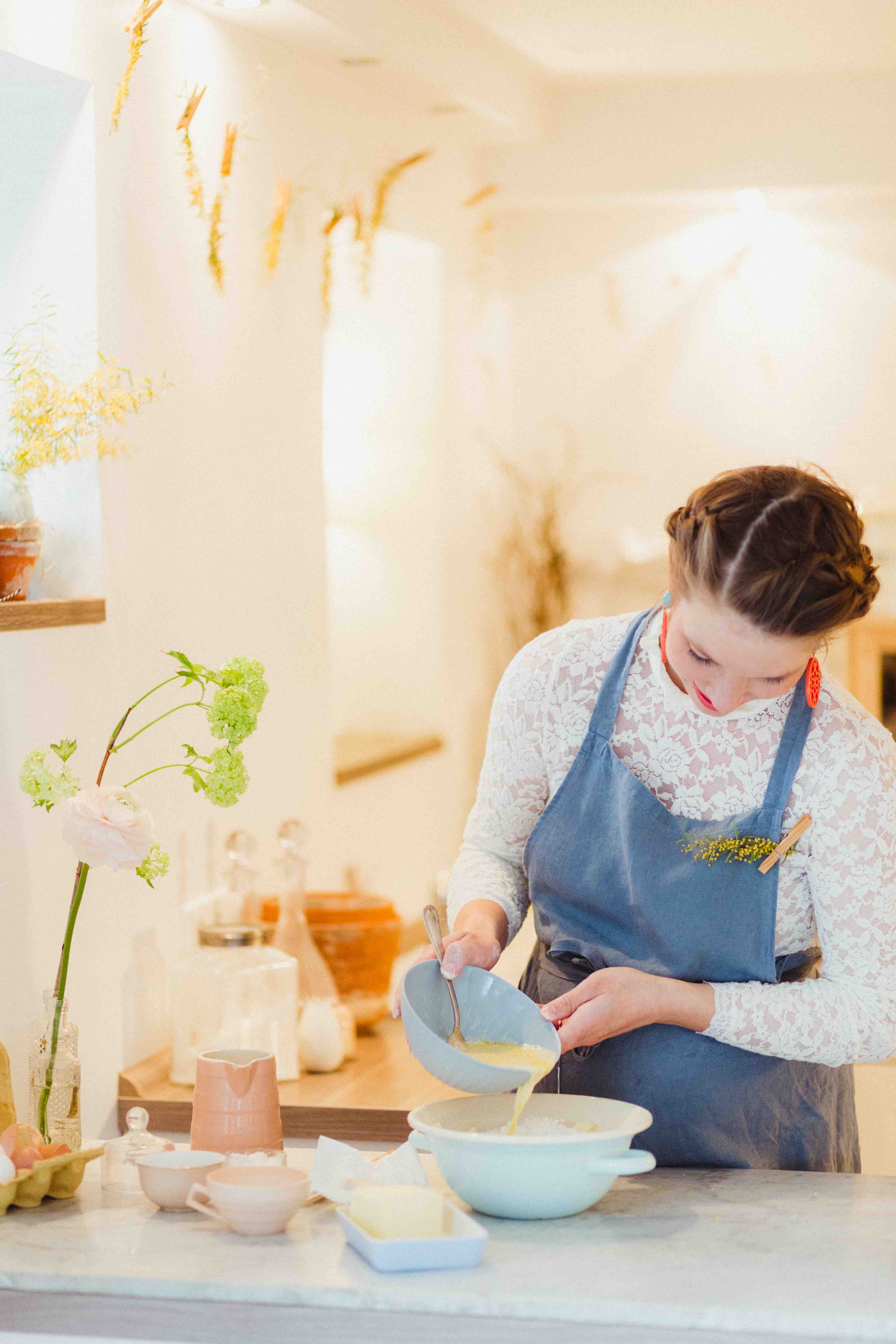 Glück aus Hefeteig: Luxemburgische Streuselbrötchen mit Vanillecreme Glück aus Hefeteig: Luxemburgische Streuselbrötchen mit Vanillecreme | 007THERSABAUMGAERTNERREZEPT_STUDIONINEBYJEANINEUNSEN1150.jpg