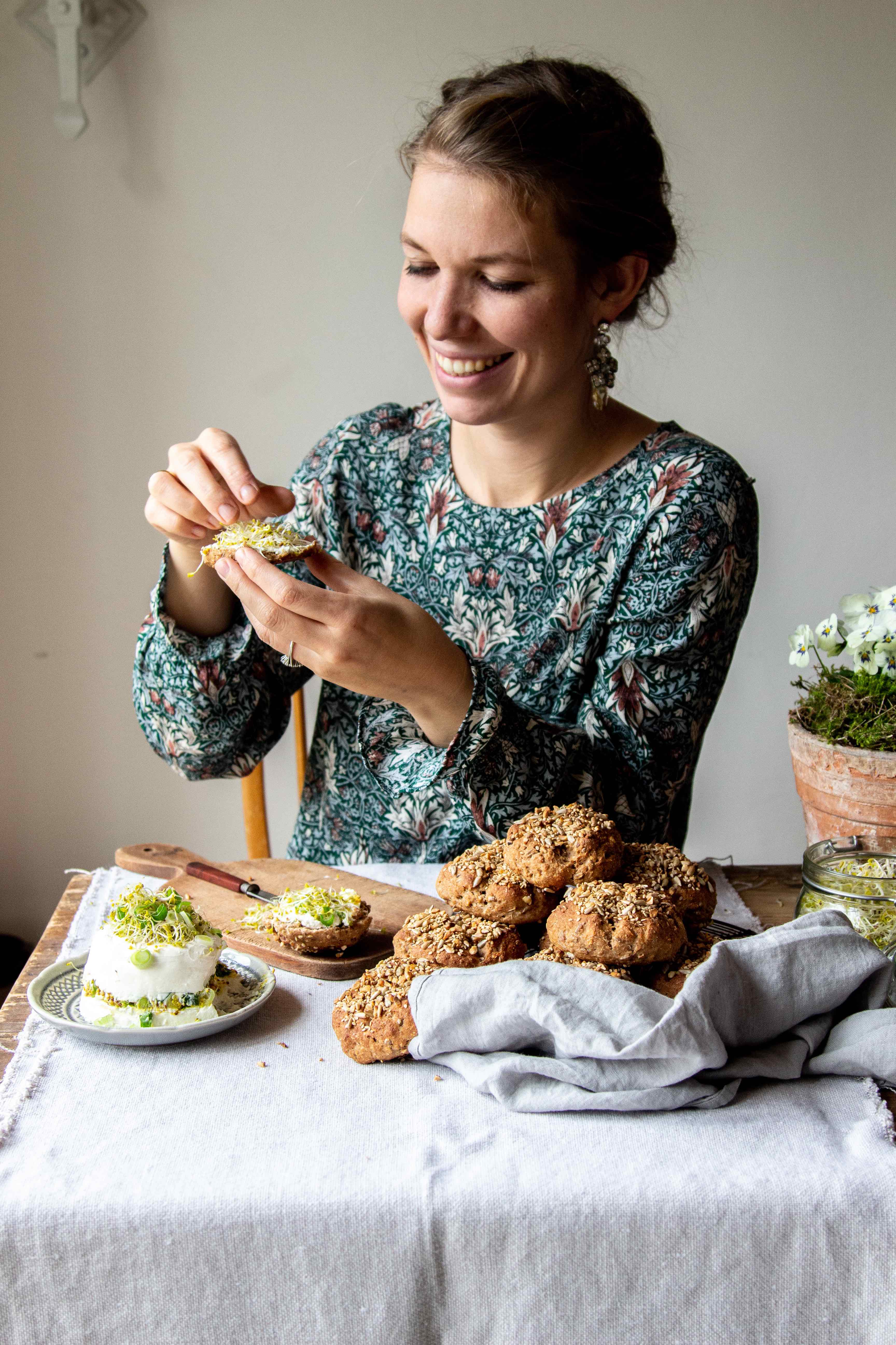 Herrlich saftige Vollkornbrötchen mit Dinkelsprossen  Herrlich saftige Vollkornbrötchen mit Dinkelsprossen  | TheresaBaumgartner.jpg
