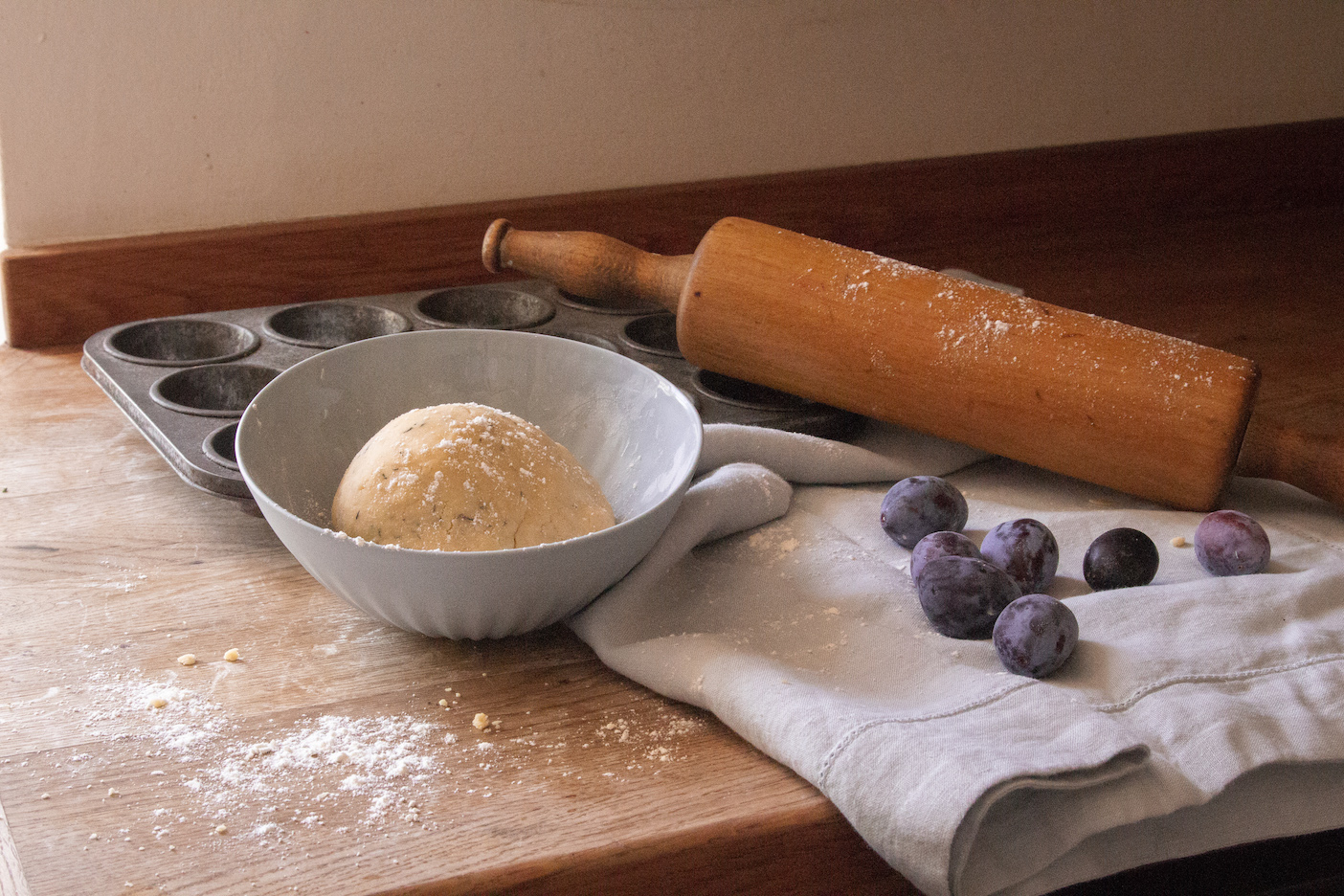 Pikante Zwetschgen-Rosen mit Ziegenkäse und Thymian | IMG_9123.jpg