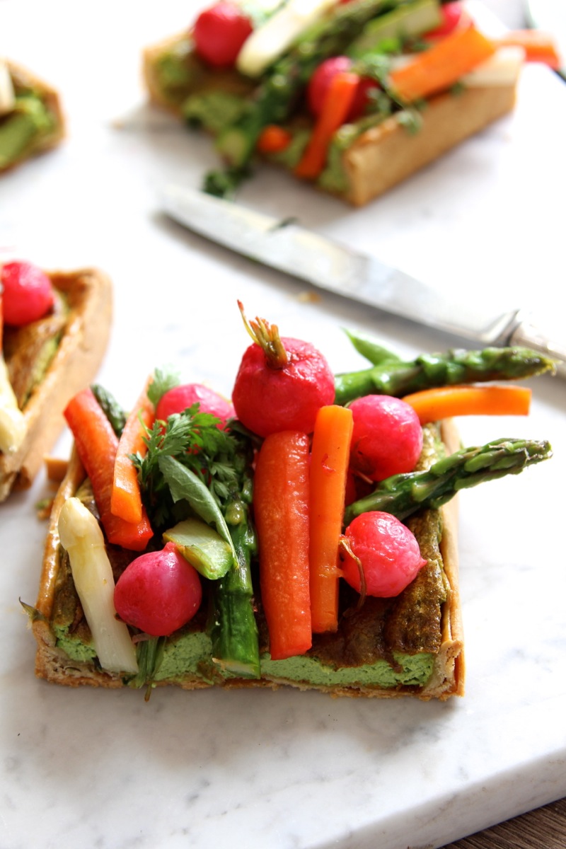 Theresas Küche - Kräuter-Mascarpone-Tarte mit buntem Frühlingsgemüse