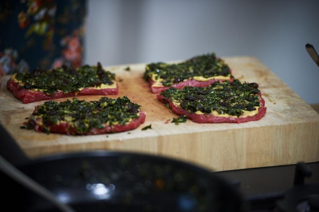 Rinderroulade mit Serviettenknödeln Rinderroulade mit Serviettenknödeln | DSC_3543.jpg