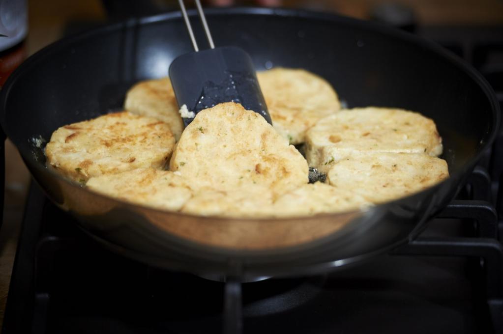 Rinderroulade mit Serviettenknödeln Rinderroulade mit Serviettenknödeln | DSC_3616.jpg