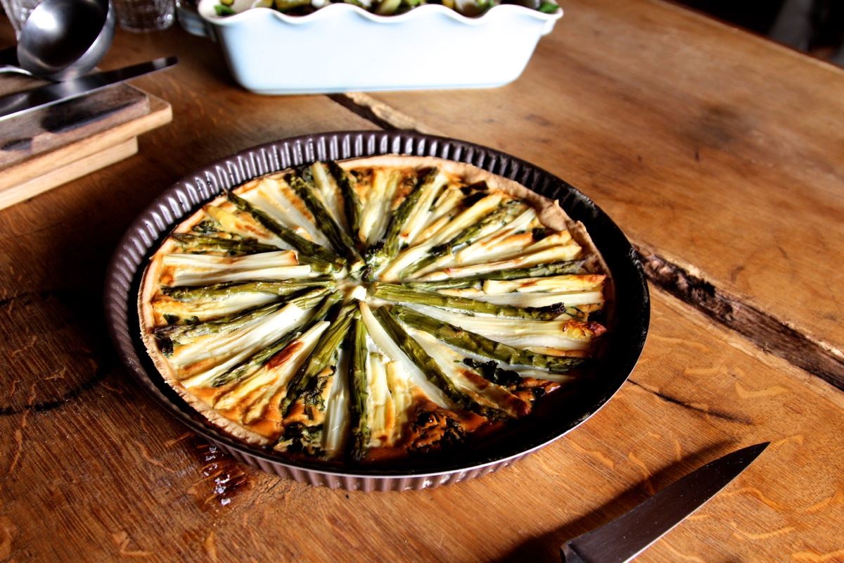 Theresas Küche - Spargeltarte mit Frühlingskräutern
