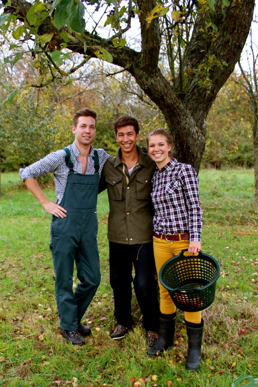 Butterscotch Apple Crumble Butterscotch Apple Crumble | Theresa%20David%20Simon.jpg