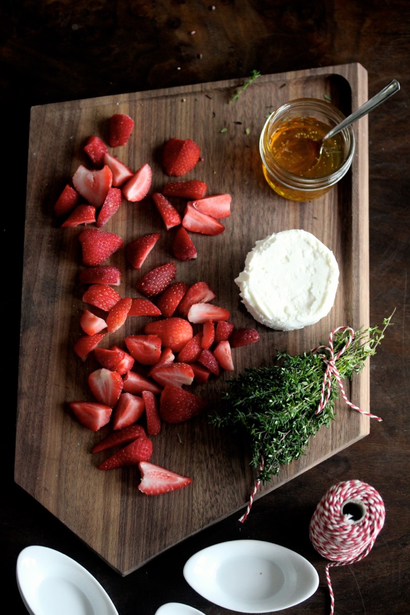 Warmer Ziegenkäse auf Honig-Thymian-Erdbeeren | IMG_2819.jpg