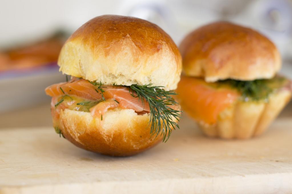 Gebeizter Lachs mit Dill-Senfsoße Gebeizter Lachs mit Dill-Senfsoße | K85B5604.jpg