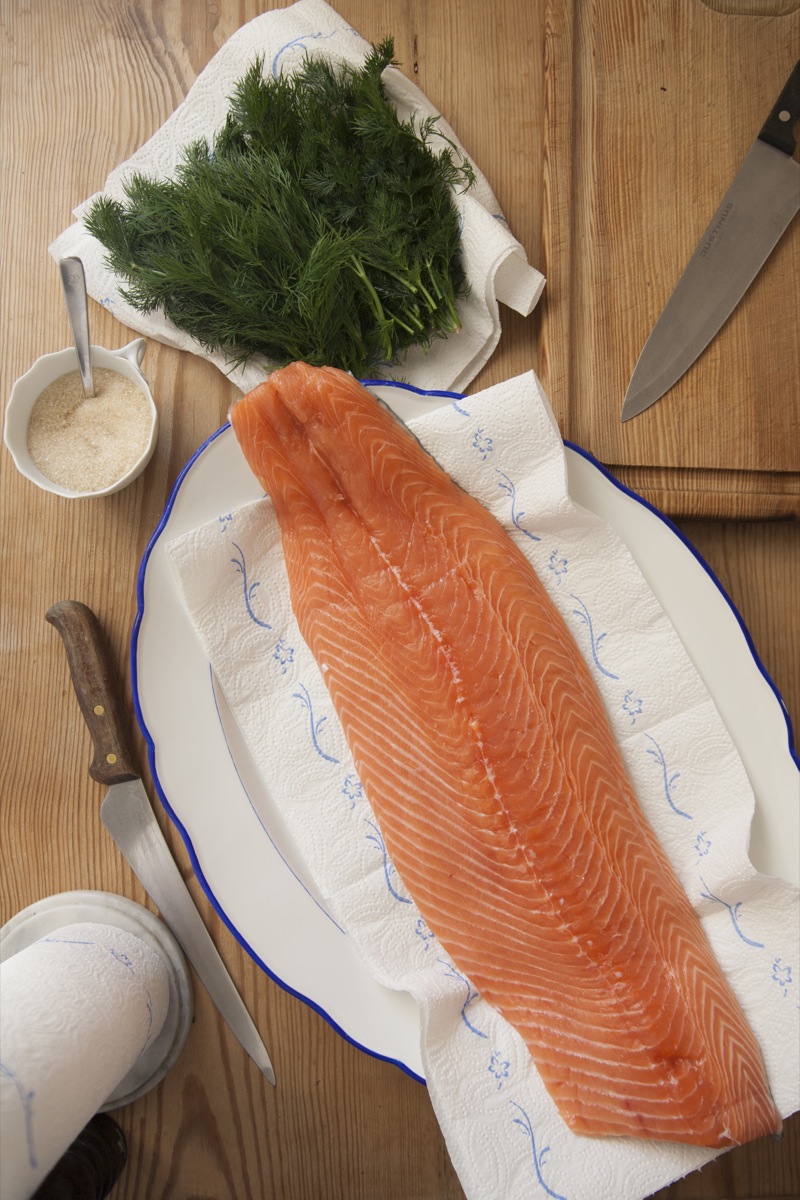 Theresas Küche - Gebeizter Lachs mit Dill-Senfsoße