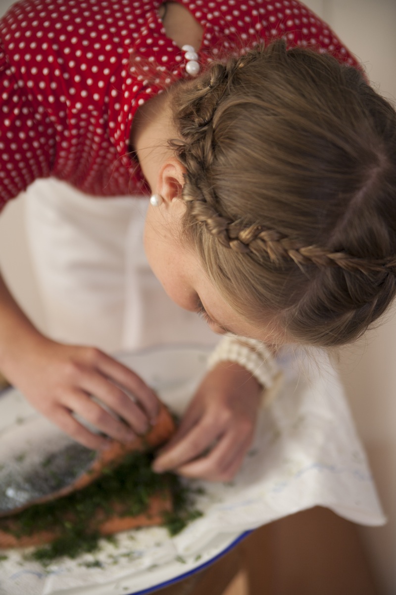 Theresas Küche - Gebeizter Lachs mit Dill-Senfsoße