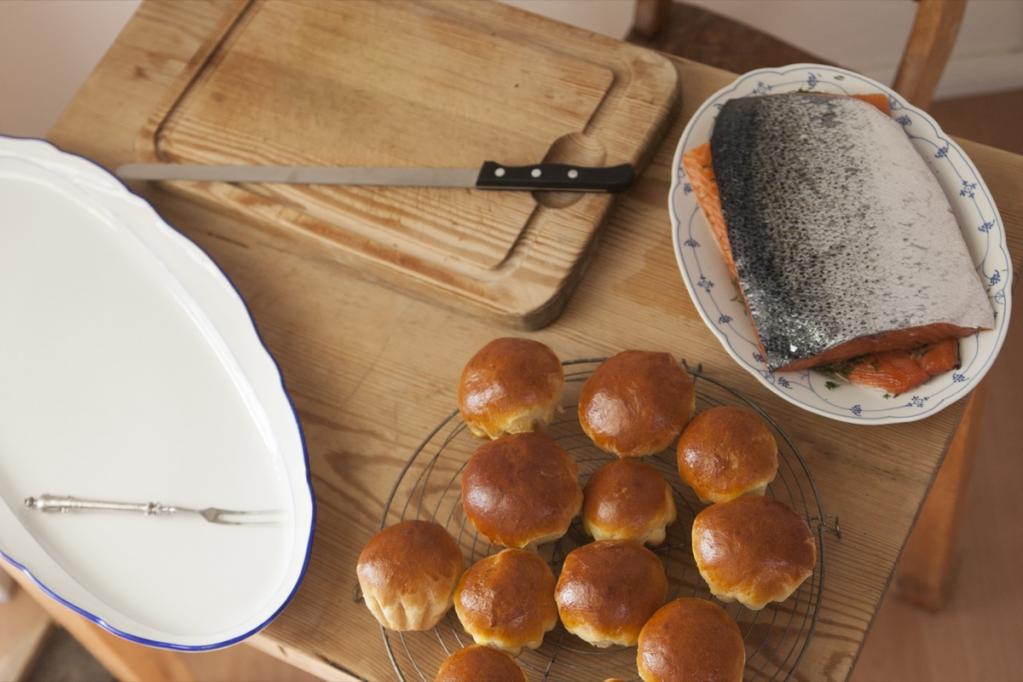 Theresas Küche - Gebeizter Lachs mit Dill-Senfsoße