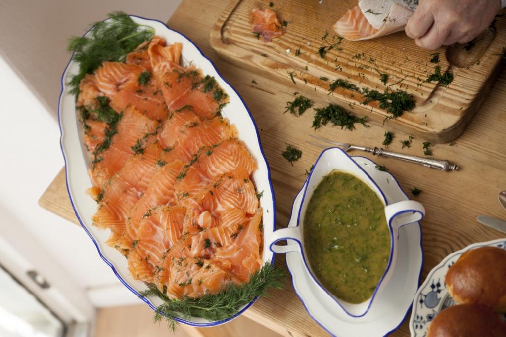 Gebeizter Lachs mit Dill-Senfsoße Gebeizter Lachs mit Dill-Senfsoße | _MG_6258.jpg