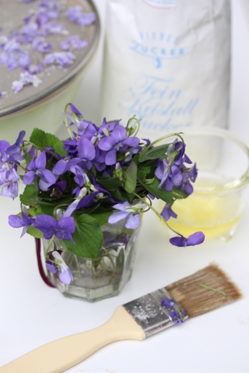 Mandelherzen mit kandierten Veilchen Mandelherzen mit kandierten Veilchen | IMG_6047.jpg