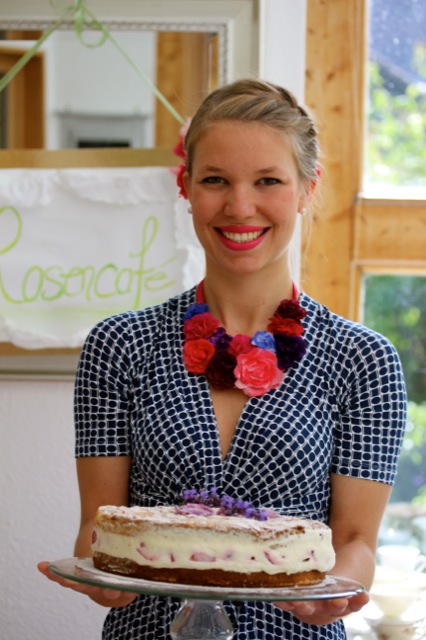 Die Erdbeertorte aus meinem Rosencafé Die Erdbeertorte aus meinem Rosencafé | IMG_5735.jpg